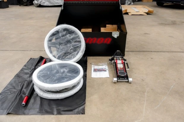 2018 Parts & Memorabilia Tools - Image 3 of 5