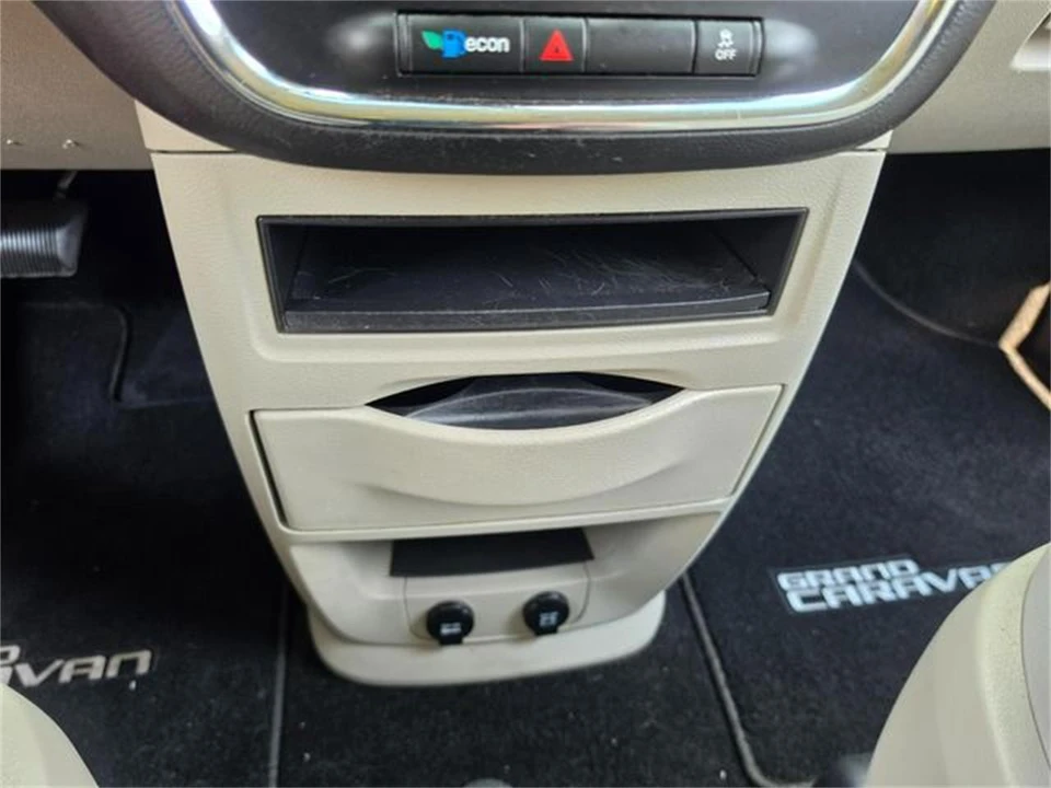 2018 Dodge Caravan - Image 23 of 31