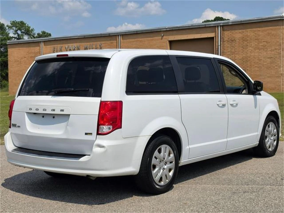 2018 Dodge Caravan - Image 7 of 31