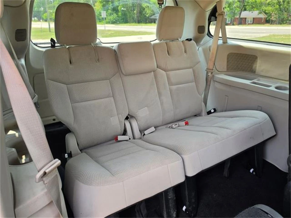 2018 Dodge Caravan - Image 29 of 31