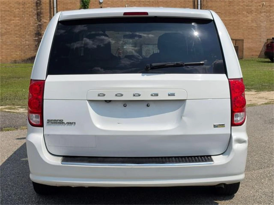 2018 Dodge Caravan - Image 9 of 31