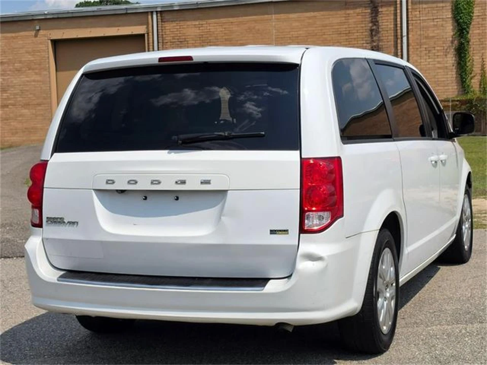 2018 Dodge Caravan - Image 8 of 31