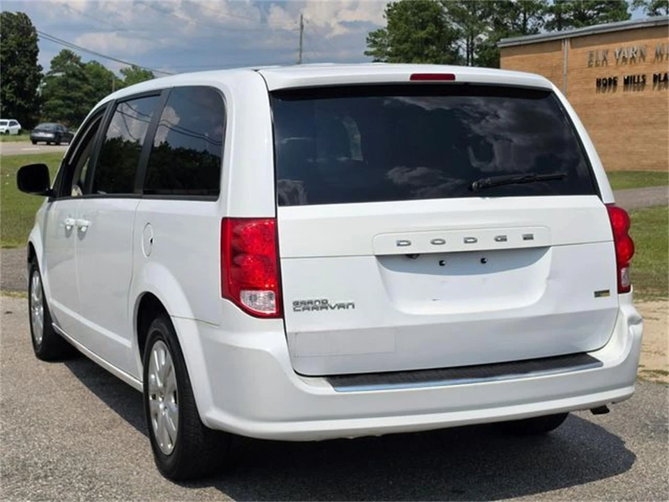 2018 Dodge Caravan - Image 10 of 31