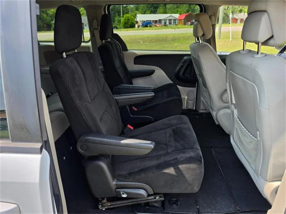 2018 Dodge Caravan - Image 30 of 31
