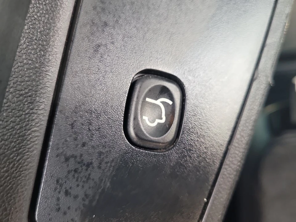 2018 Dodge Caravan - Image 9 of 12
