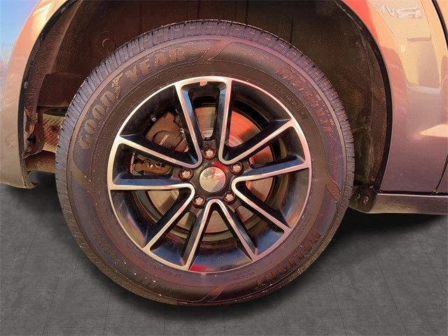 2018 Dodge Caravan - Image 10 of 12
