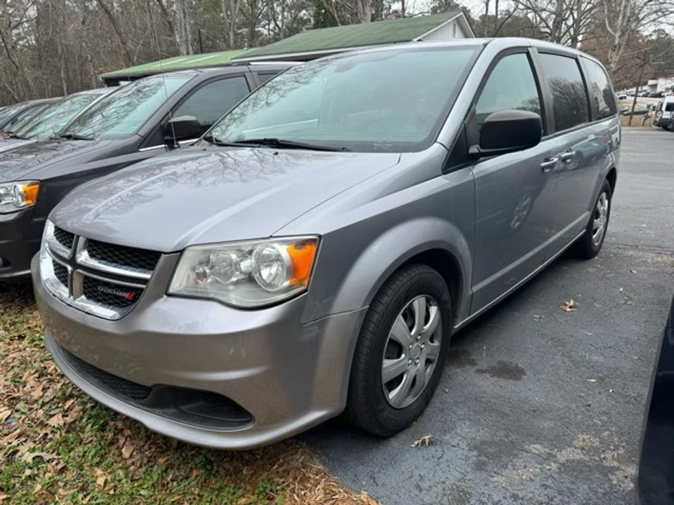 2018 Dodge Caravan - Image 2 of 5