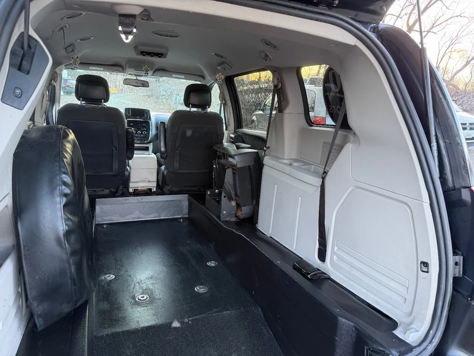 2018 Dodge Caravan - Image 19 of 20