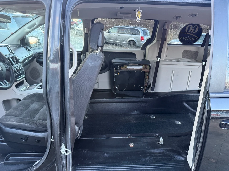 2018 Dodge Caravan - Image 17 of 20