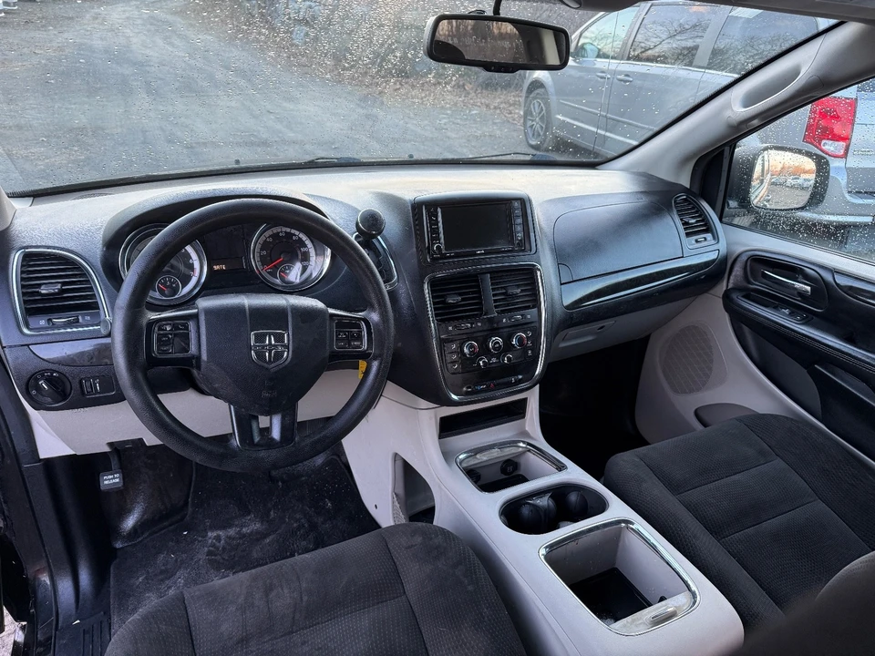 2018 Dodge Caravan - Image 11 of 20