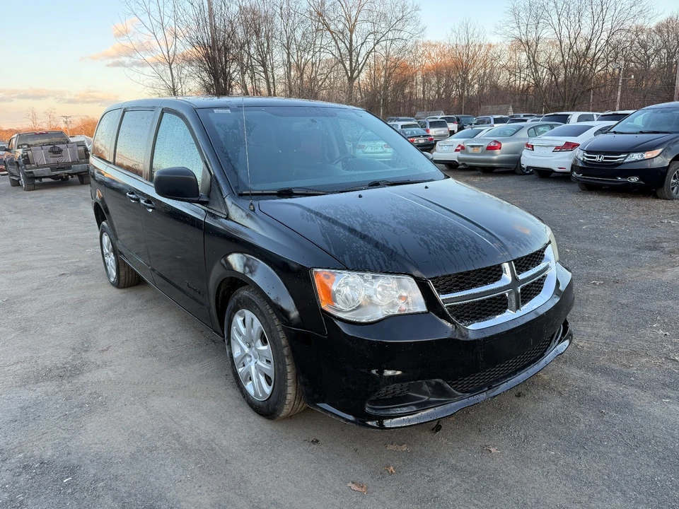 2018 Dodge Caravan - Image 8 of 20