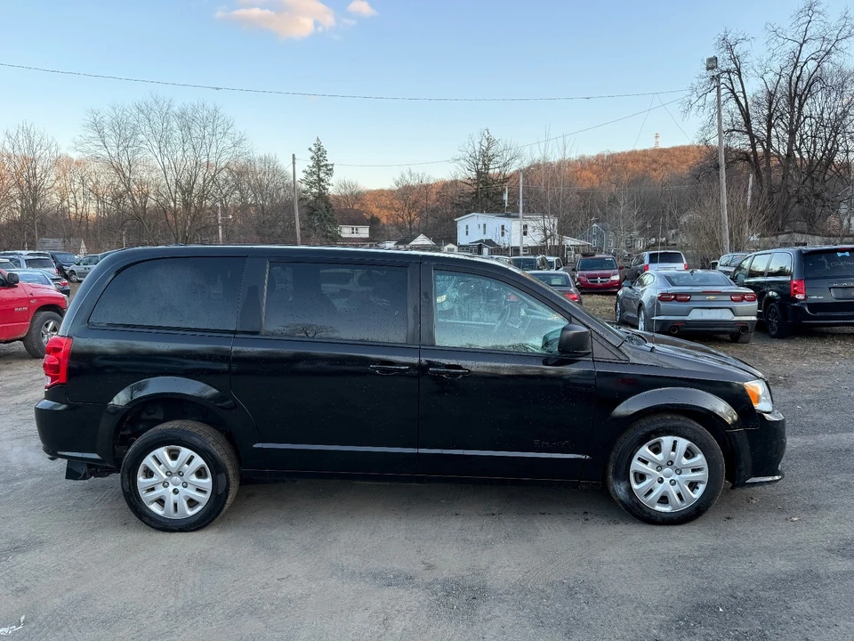 2018 Dodge Caravan - Image 7 of 20