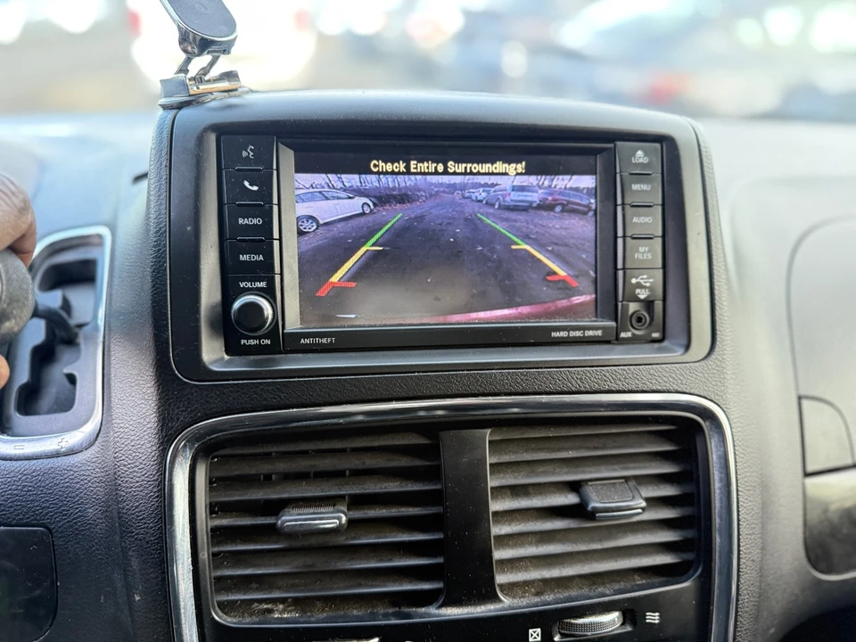 2018 Dodge Caravan - Image 19 of 20