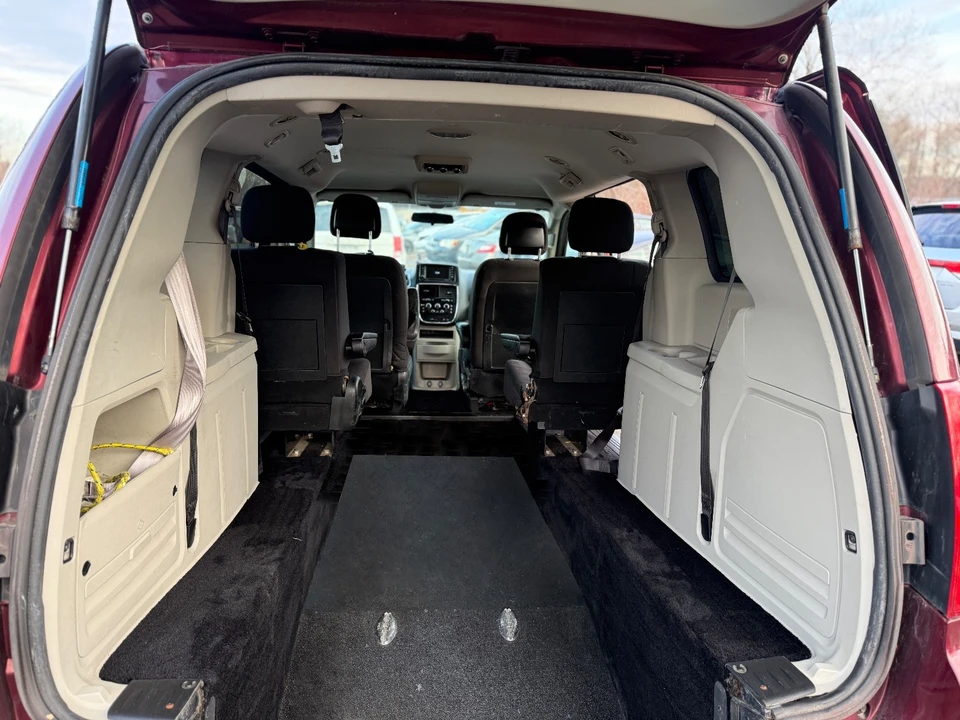 2018 Dodge Caravan - Image 9 of 20