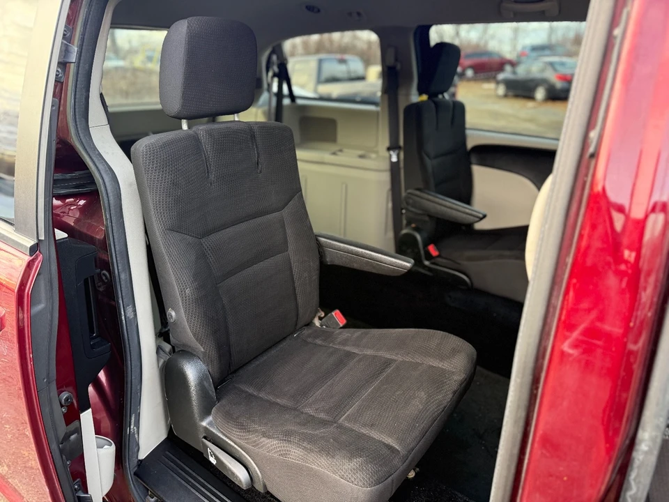 2018 Dodge Caravan - Image 14 of 20