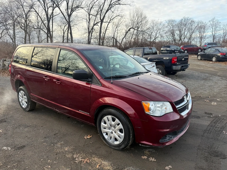 2018 Dodge Caravan - Image 17 of 20