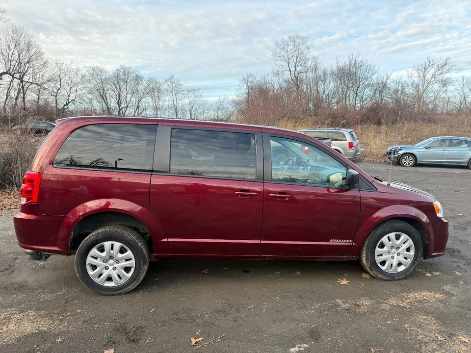 2018 Dodge Caravan - Image 7 of 20
