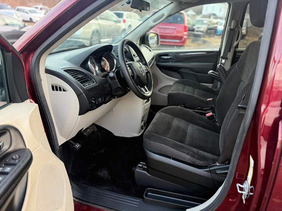 2018 Dodge Caravan - Image 11 of 20