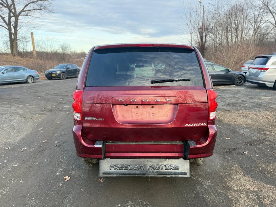 2018 Dodge Caravan - Image 5 of 20