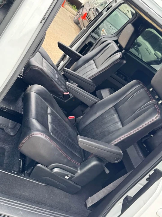 2018 Dodge Caravan - Image 9 of 18