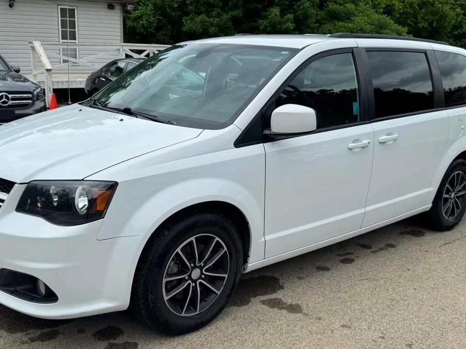2018 Dodge Caravan - Image 2 of 18