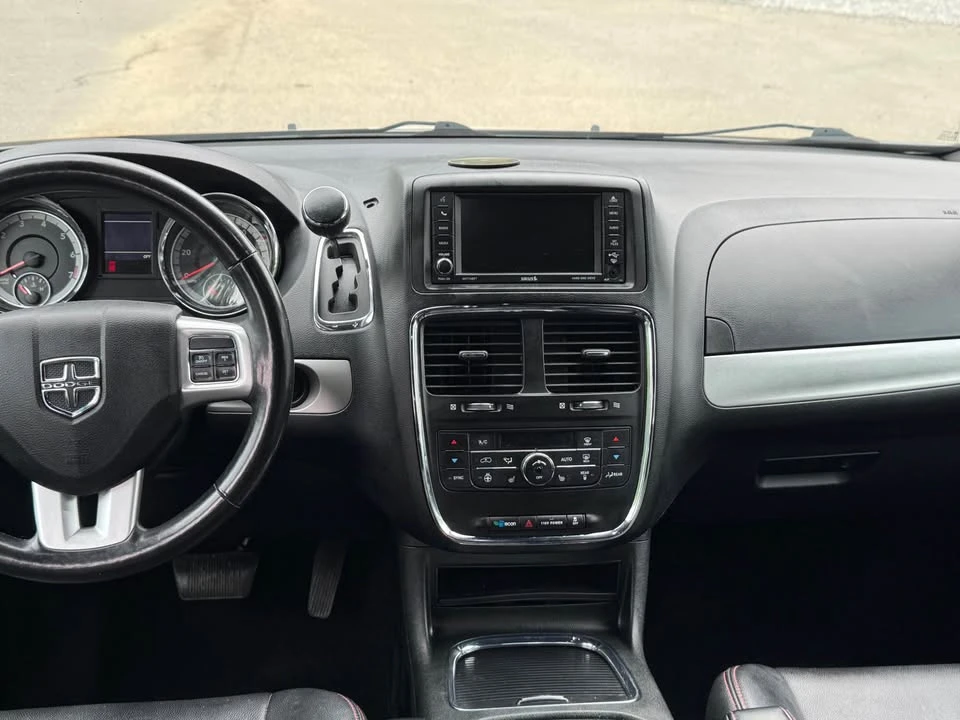 2018 Dodge Caravan - Image 18 of 18