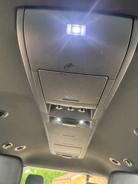 2018 Dodge Caravan - Image 16 of 18