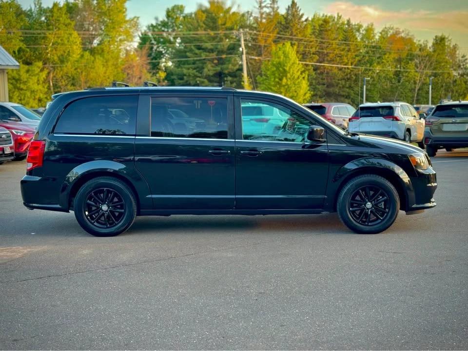 2018 Dodge Caravan - Image 8 of 19