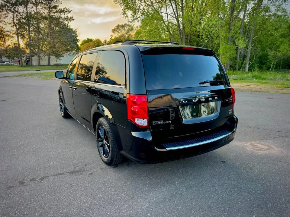 2018 Dodge Caravan - Image 5 of 19