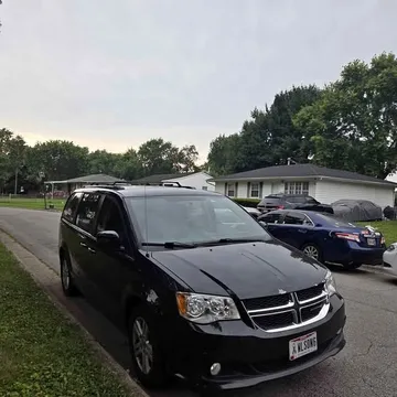2018 Dodge Grand Caravan Passenger SXT Minivan 4D
