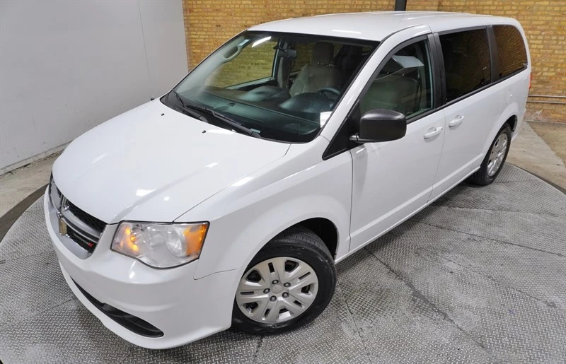 2018 Dodge Caravan - Image 2 of 12