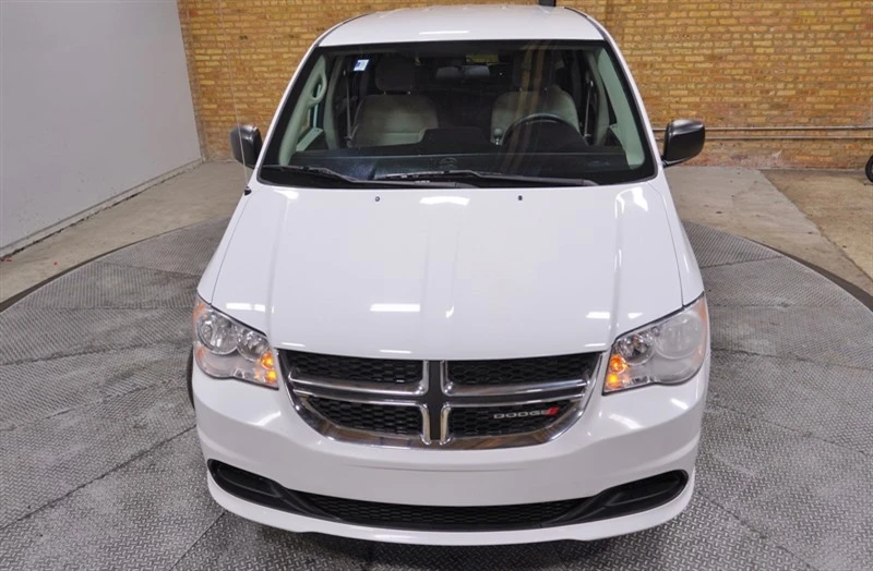 2018 Dodge Caravan - Image 5 of 12