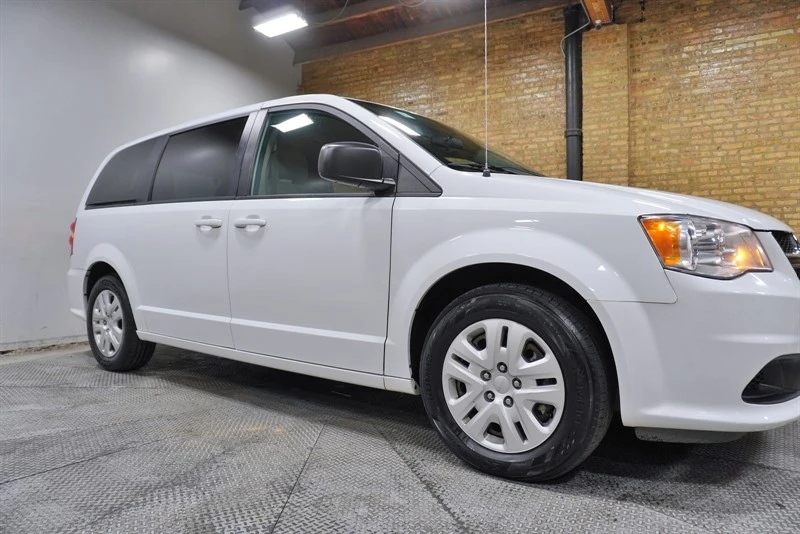2018 Dodge Caravan - Image 8 of 12