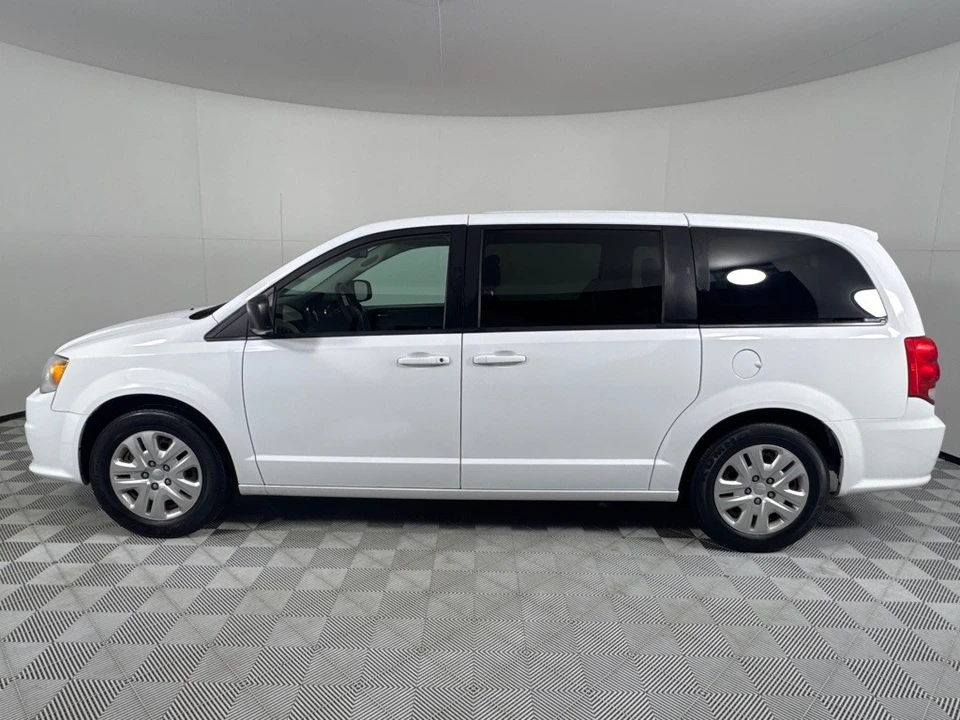 2018 Dodge Caravan - Image 8 of 12
