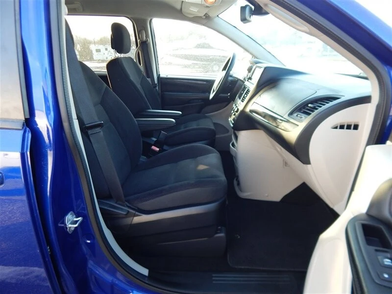 2018 Dodge Caravan - Image 15 of 21
