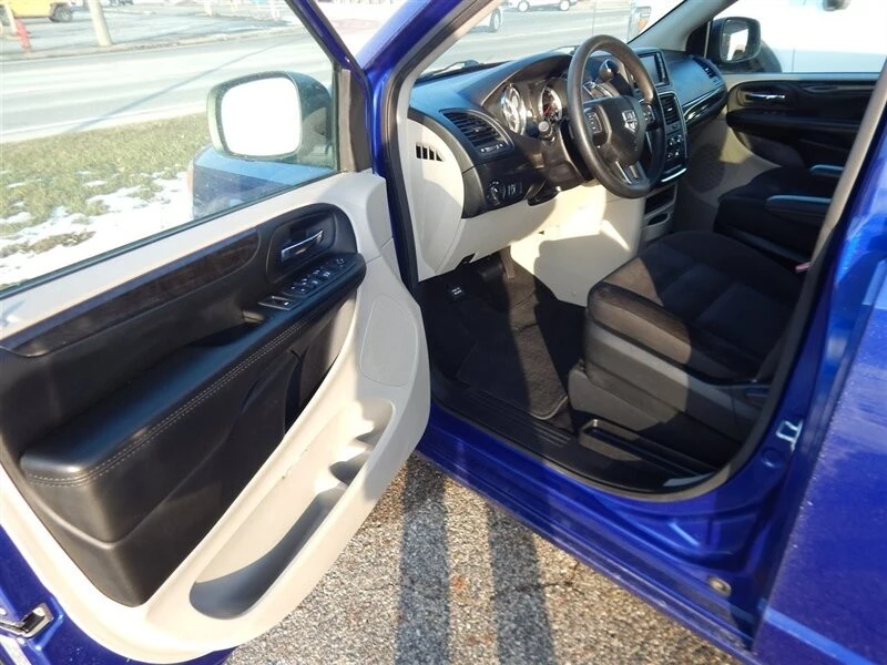 2018 Dodge Caravan - Image 20 of 21