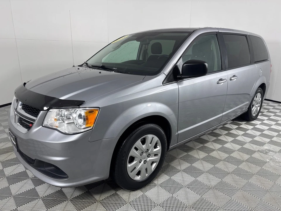 2018 Dodge Caravan - Image 9 of 12