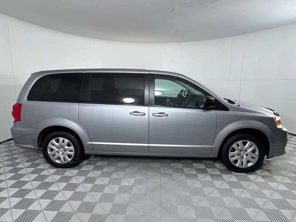 2018 Dodge Caravan - Image 4 of 12