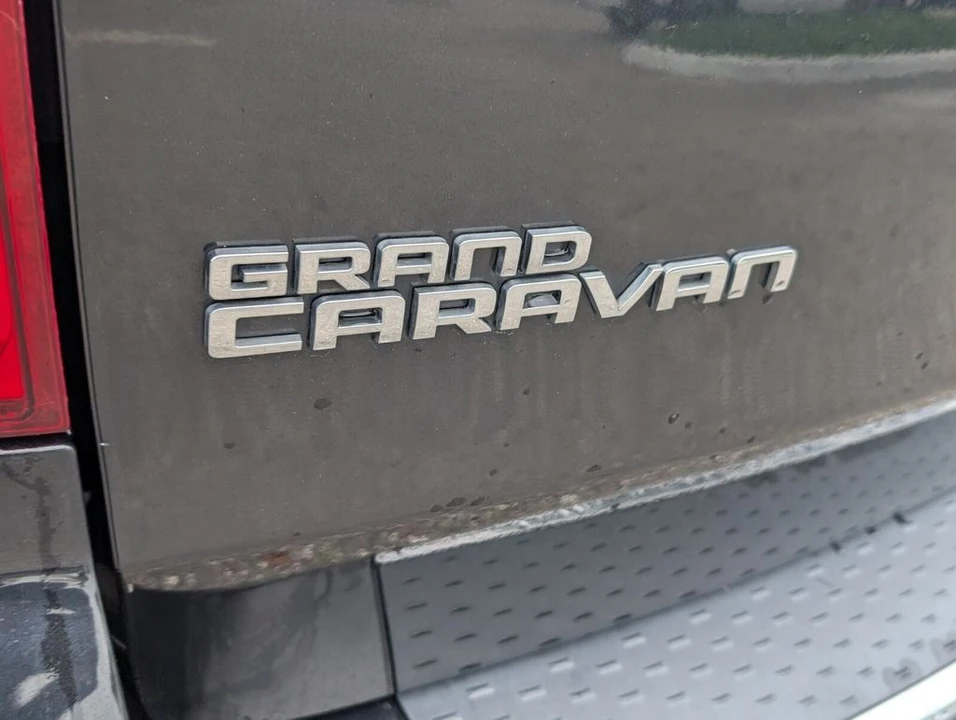 2018 Dodge Caravan - Image 15 of 21