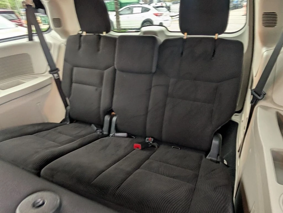2018 Dodge Caravan - Image 14 of 21