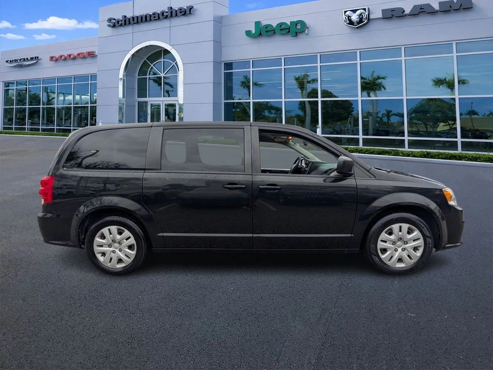 2018 Dodge Caravan - Image 8 of 21
