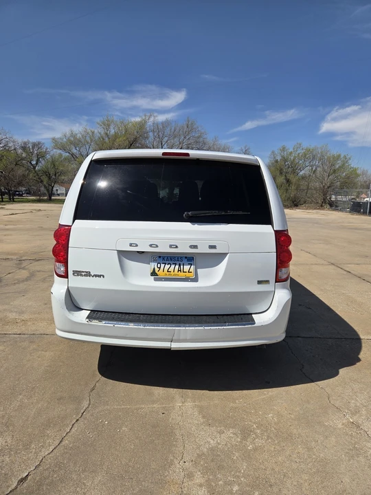 2018 Dodge Caravan - Image 2 of 8