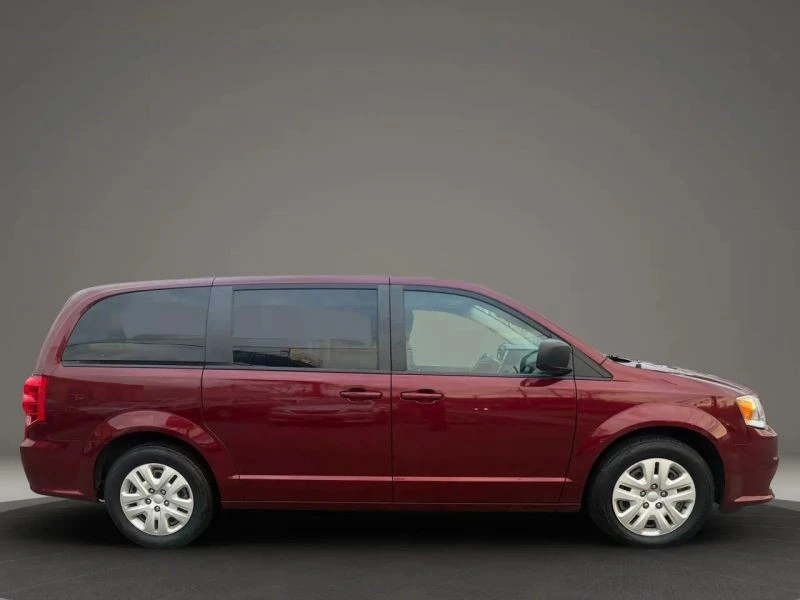 2018 Dodge Caravan - Image 4 of 12