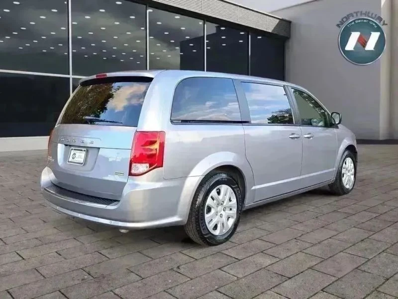 2018 Dodge Caravan - Image 5 of 12