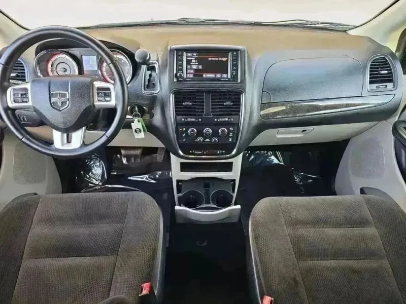 2018 Dodge Caravan - Image 10 of 12