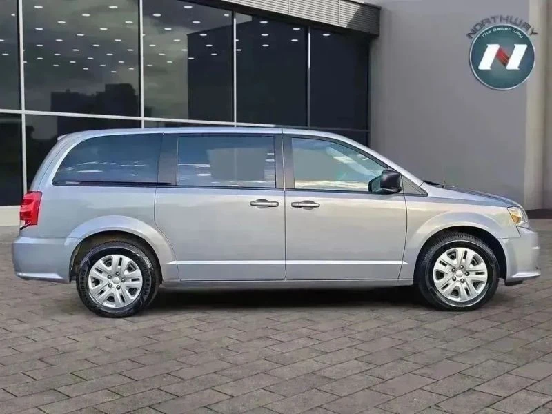 2018 Dodge Caravan - Image 6 of 12