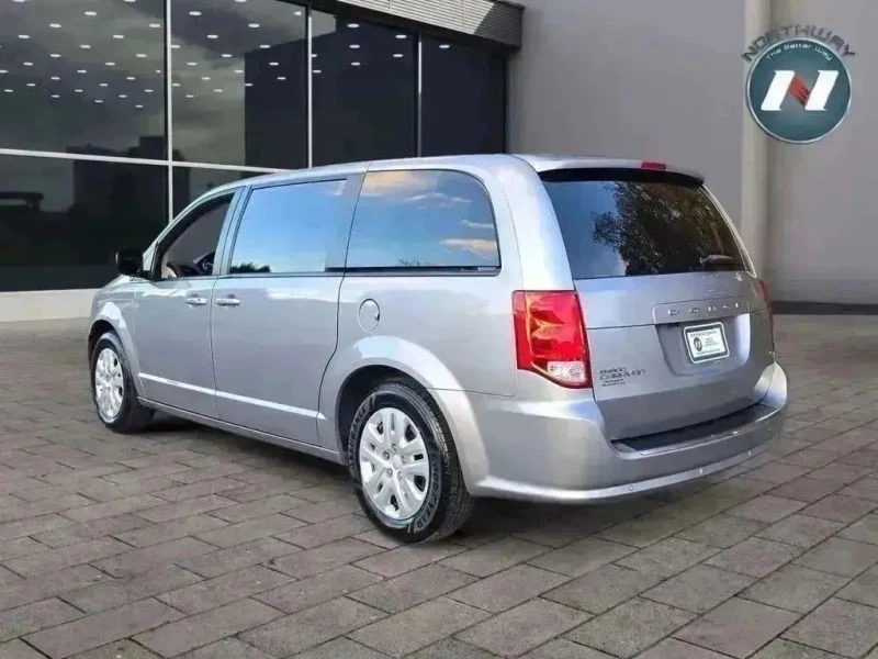 2018 Dodge Caravan - Image 3 of 12