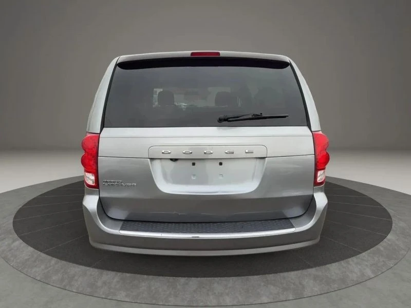 2018 Dodge Caravan - Image 6 of 12