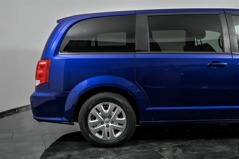 2018 Dodge Caravan - Image 11 of 21