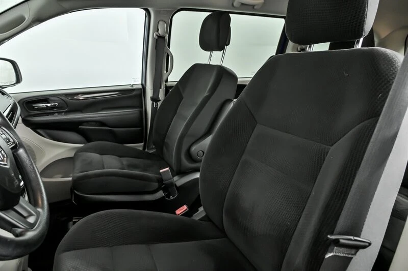2018 Dodge Caravan - Image 17 of 21
